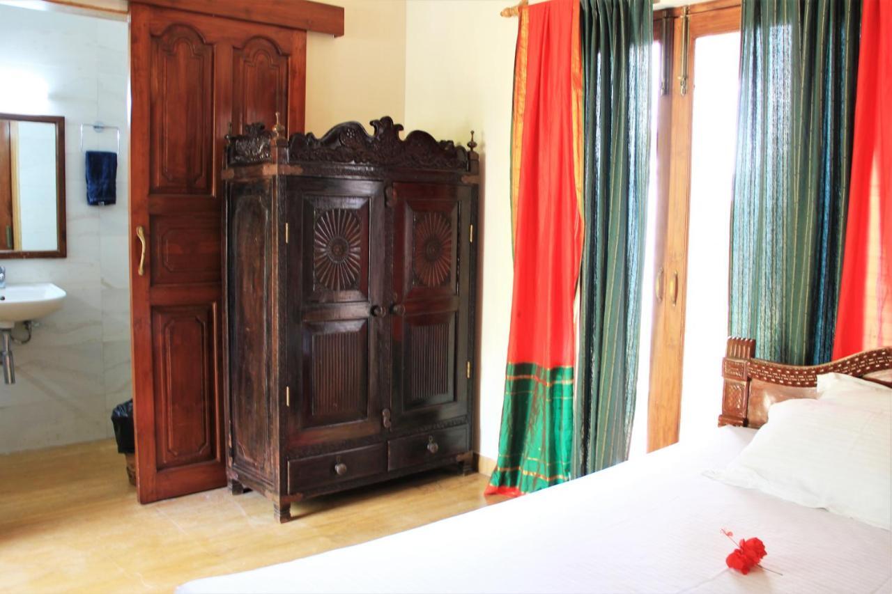 Papa Jolly Eco Resort-Near Morjim Beach Экстерьер фото