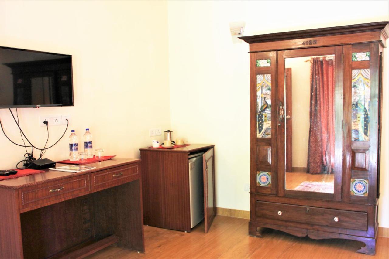 Papa Jolly Eco Resort-Near Morjim Beach Экстерьер фото