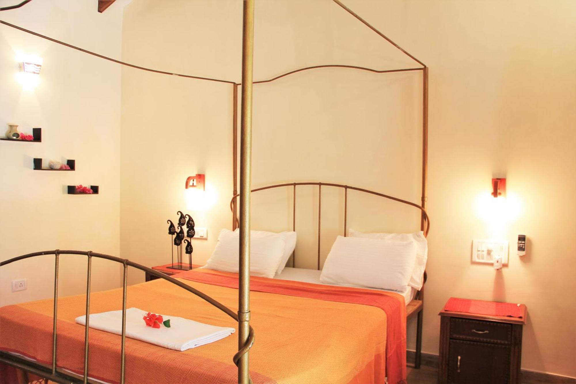 Papa Jolly Eco Resort-Near Morjim Beach Экстерьер фото