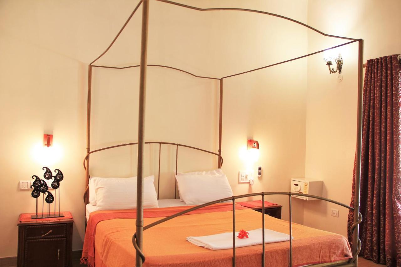 Papa Jolly Eco Resort-Near Morjim Beach Экстерьер фото